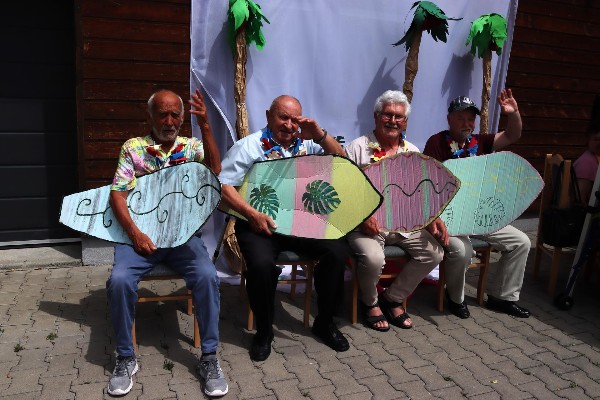 Powitanie lata w stylu hawajskim 