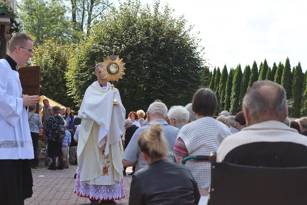 Seniorzy brali udział w wrześniowym odpuście w Dębowcu